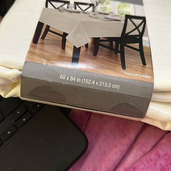 NWT tablecloth White 60x84 Essential home - Picture 2 of 4